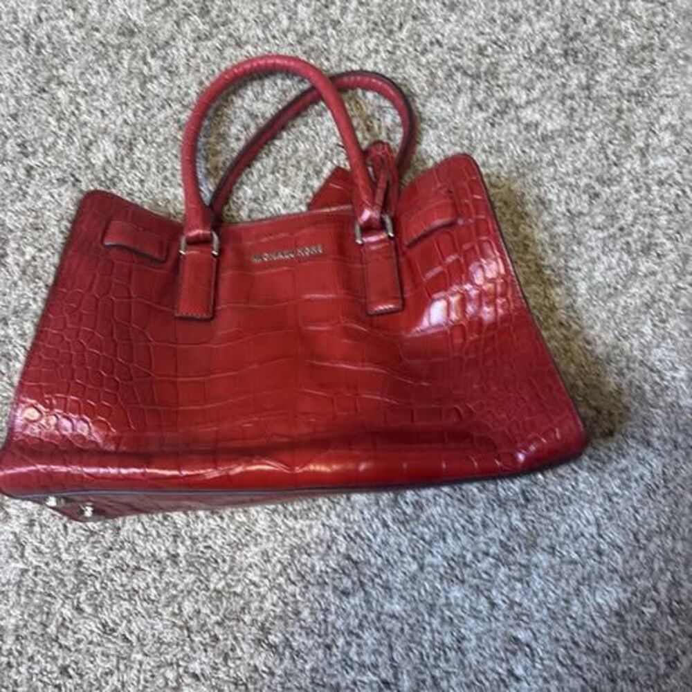 Michael Kors Tote Shoulderbag Dillon Crocodile Red Leather Removable Strap Y2K - Picture 2 of 10